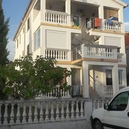 Labas Apartamento Vrsi